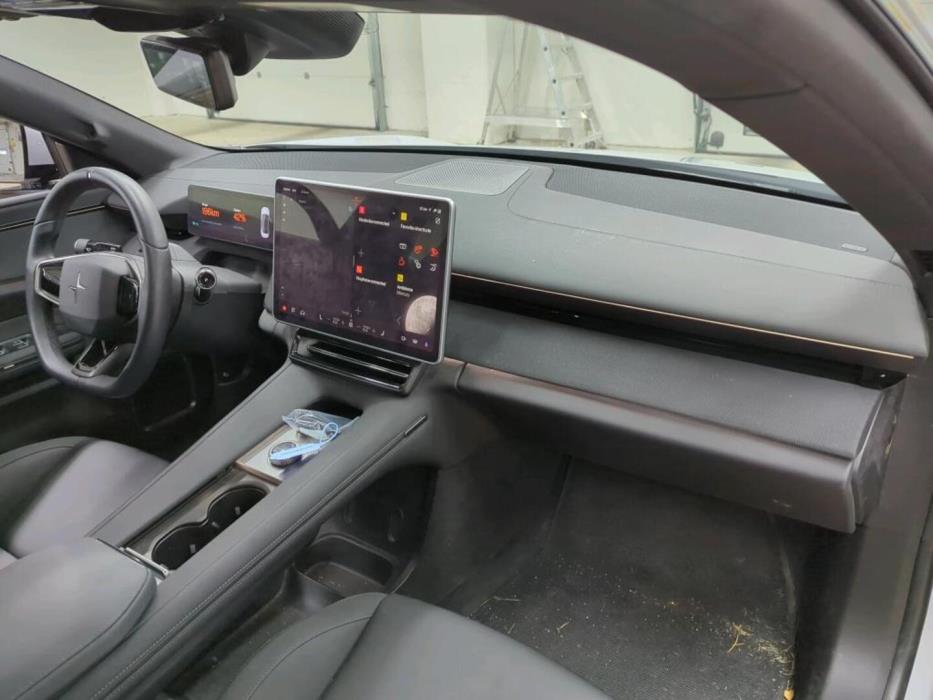 POLESTAR 4 2025
