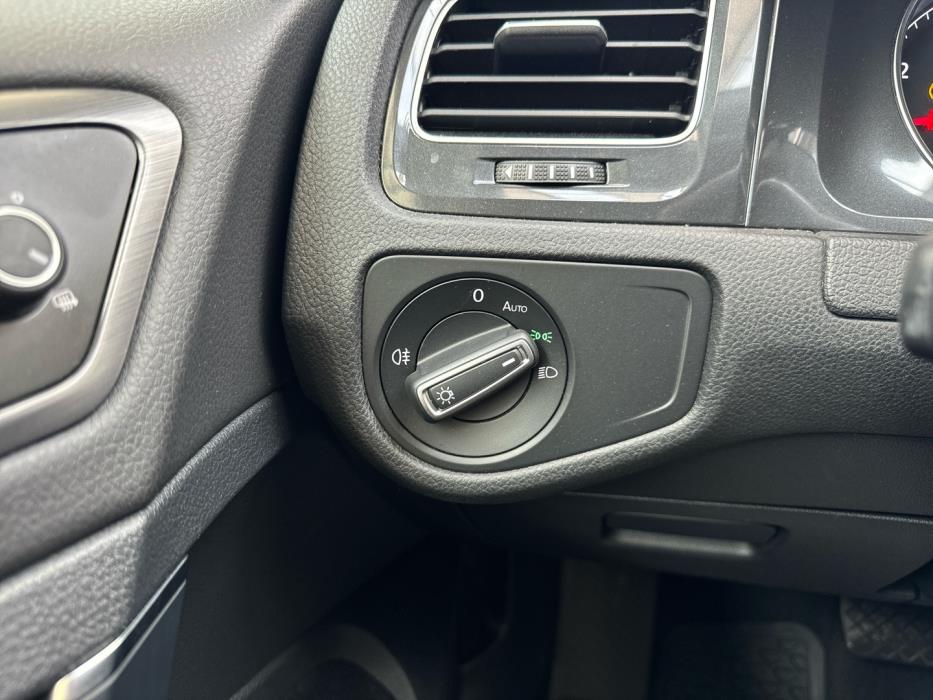 VOLKSWAGEN Golf 2018