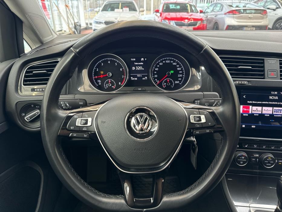 VOLKSWAGEN Golf 2018