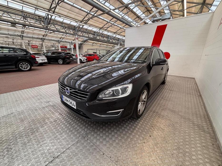 VOLVO V60 2016