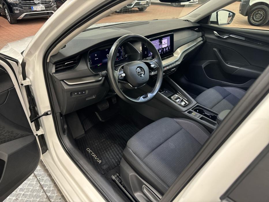SKODA Octavia 2024