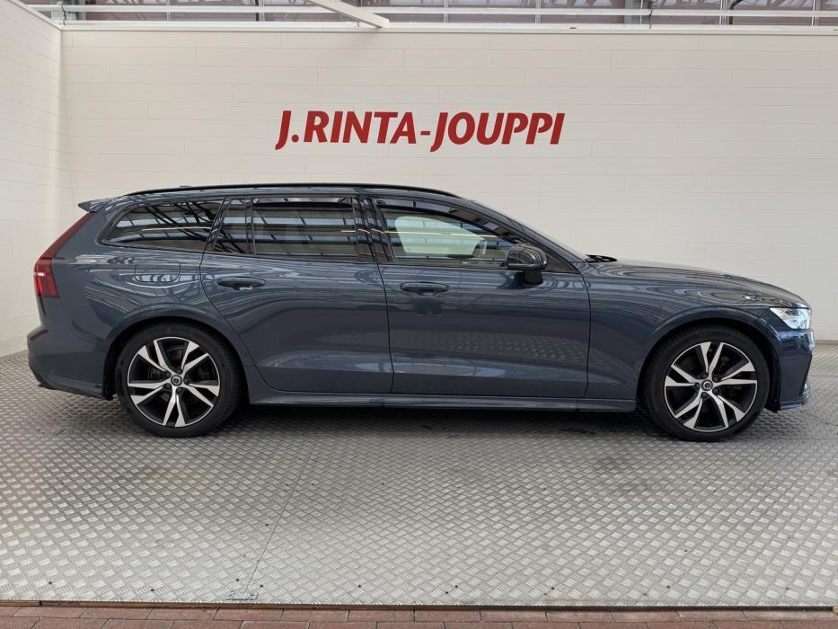 VOLVO V60 2020