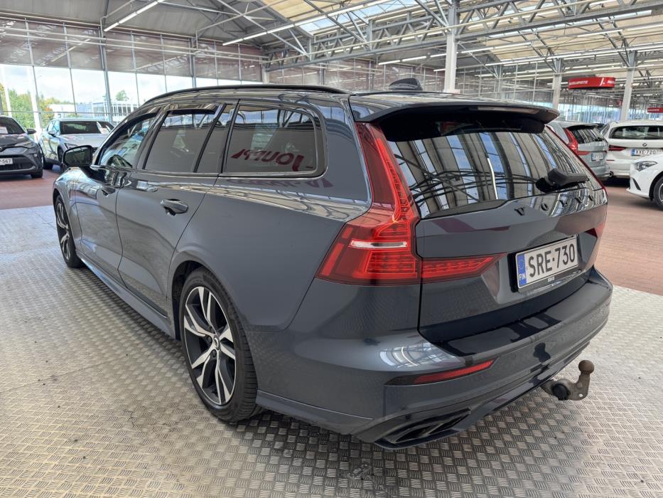 VOLVO V60 2020