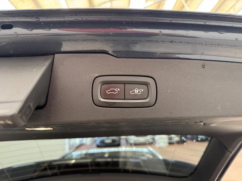 VOLVO V60 2020