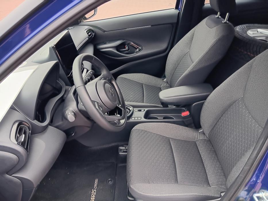 TOYOTA Yaris Cross 2026