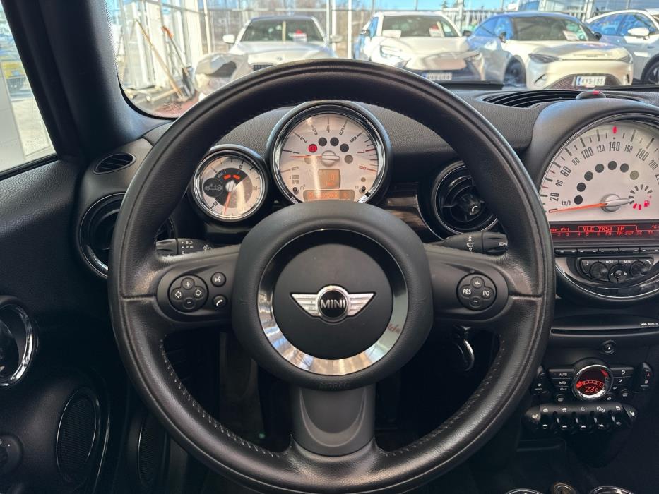 MINI Cooper 2011