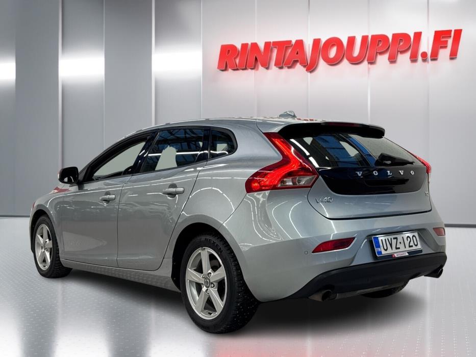 VOLVO V40 2013
