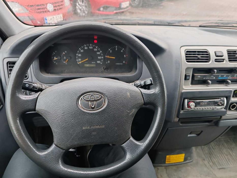 TOYOTA Hiace 2007