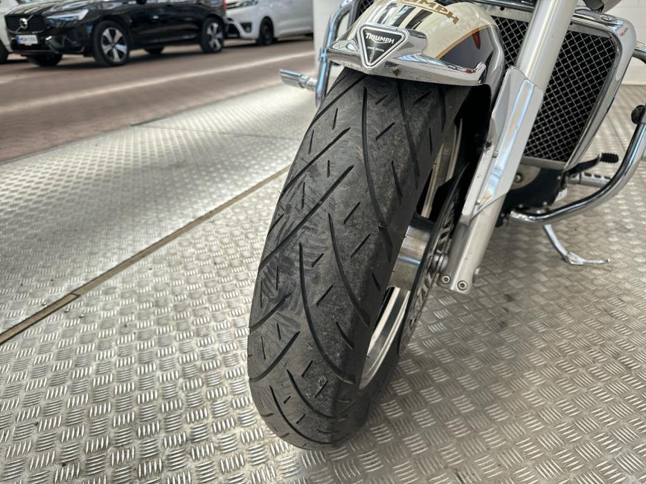 TRIUMPH ROCKET III 2007