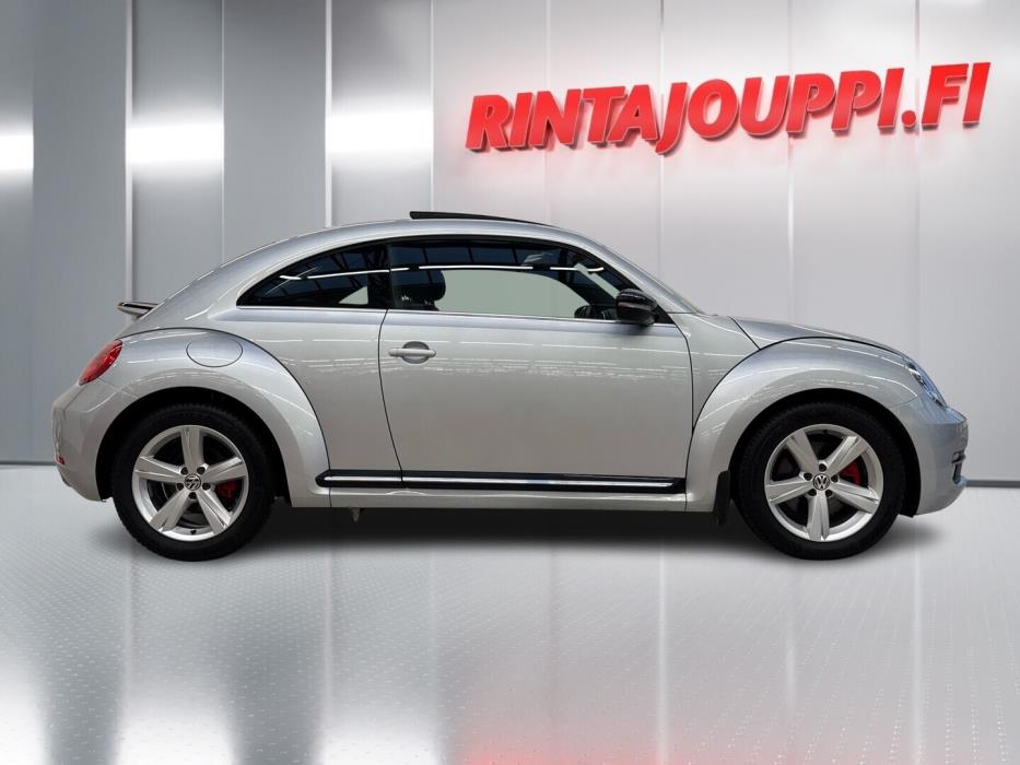 VOLKSWAGEN Beetle 2013