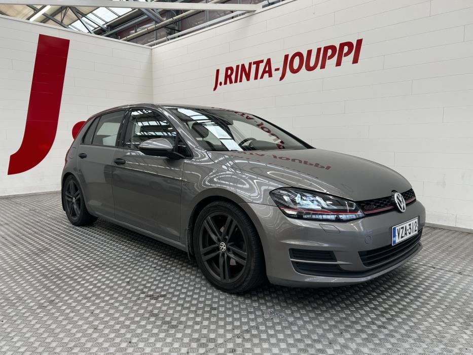 VOLKSWAGEN Golf 2016