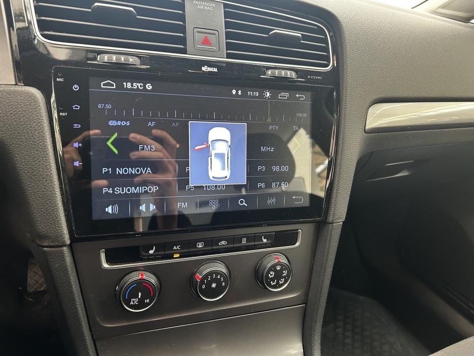 VOLKSWAGEN Golf 2016