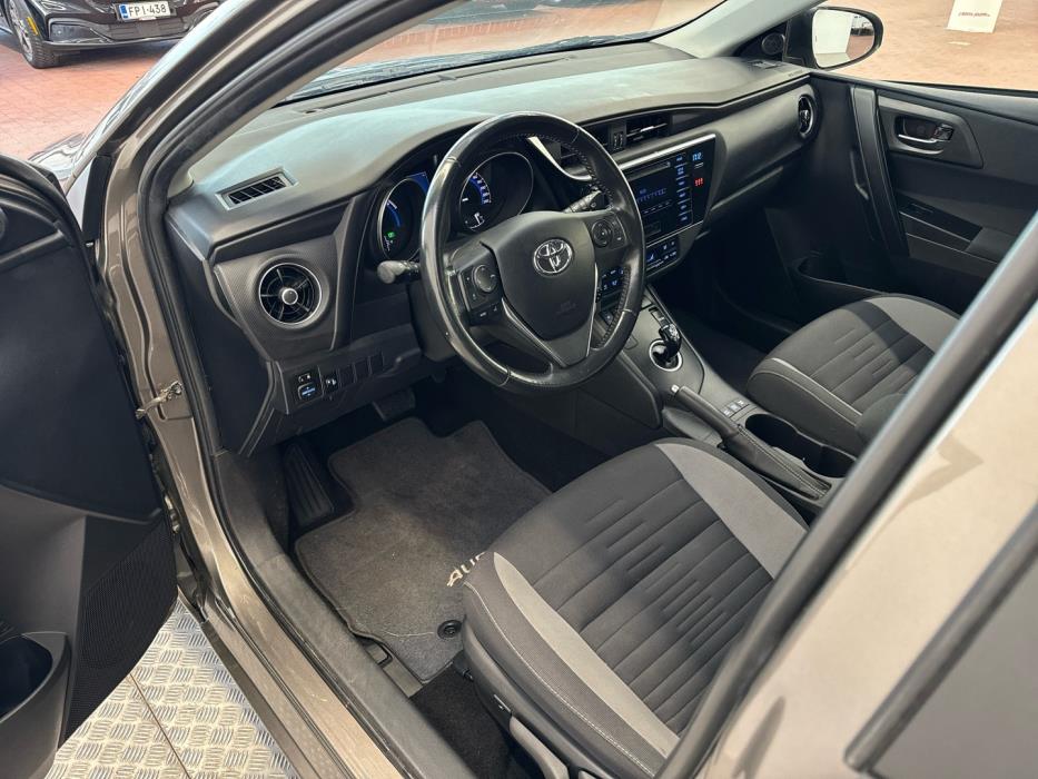 TOYOTA Auris 2018