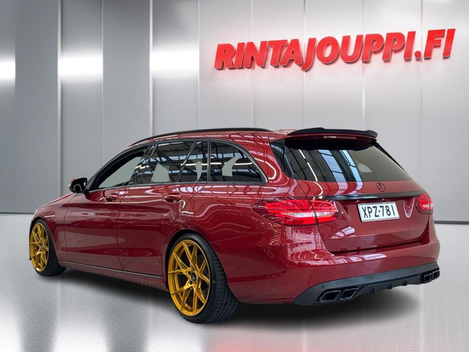 MERCEDES-BENZ C 2015