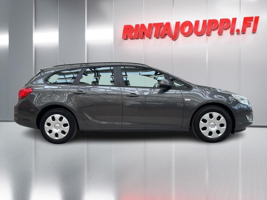 OPEL Astra 2011