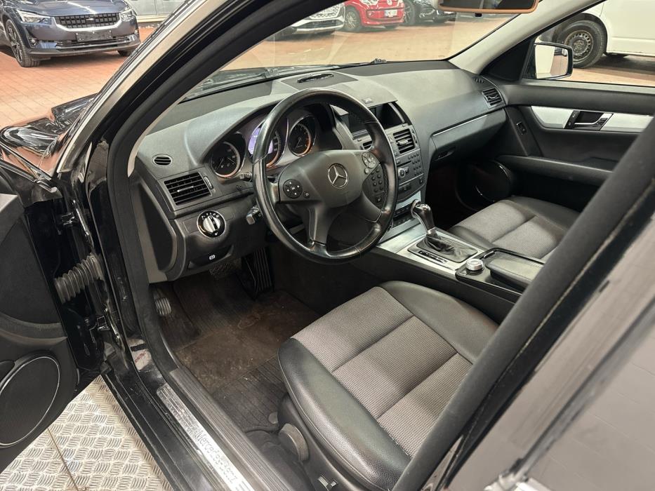 MERCEDES-BENZ C 2010