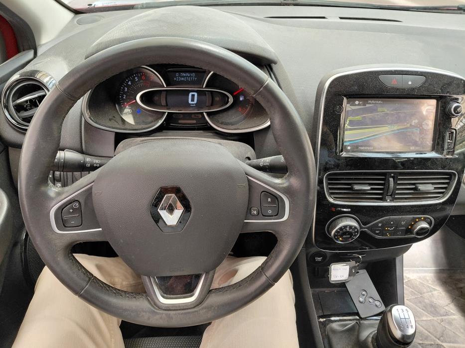 RENAULT Clio 2016