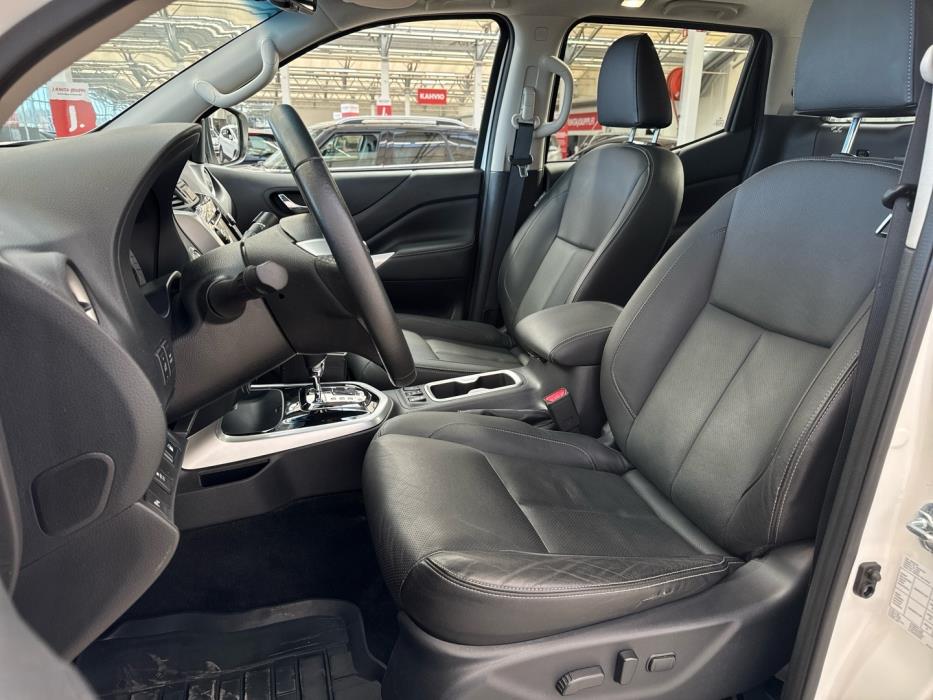 NISSAN Navara 2018