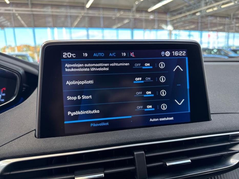 PEUGEOT 5008 2020