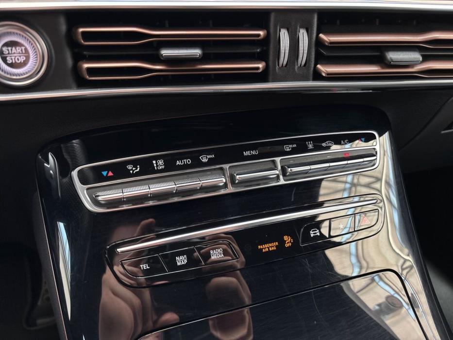 MERCEDES-BENZ EQC 2020