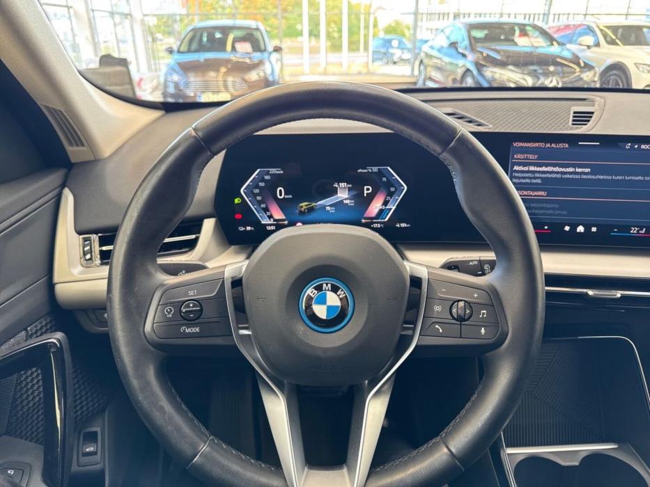 BMW iX1 2024