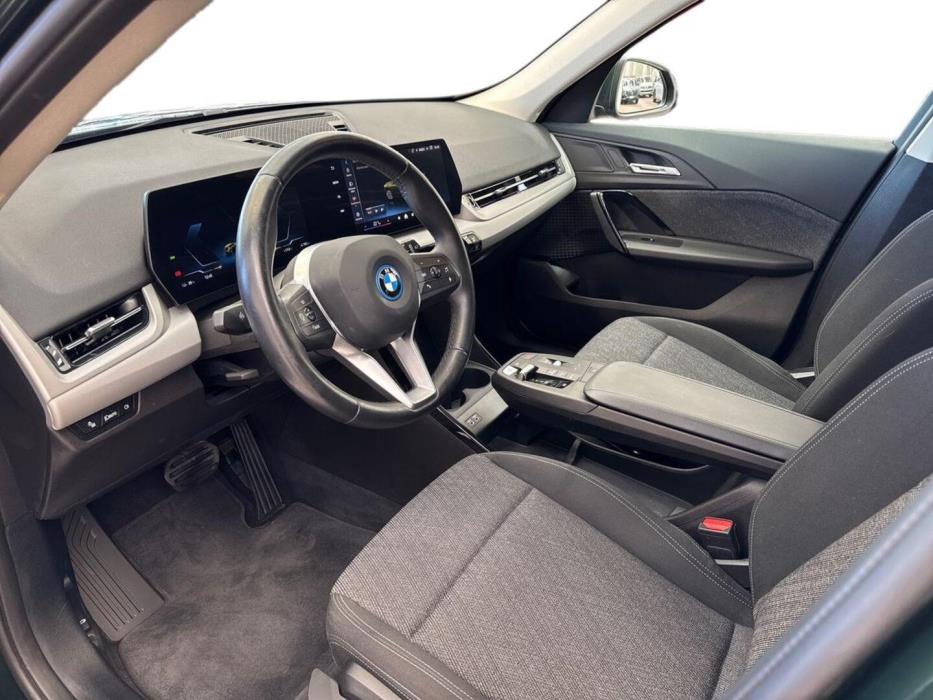 BMW iX1 2024