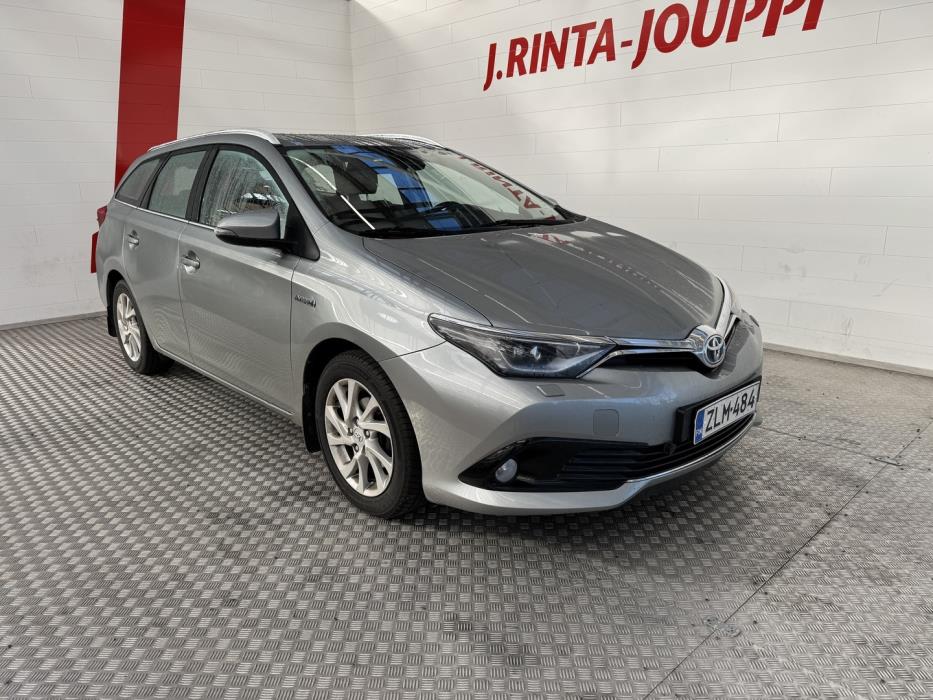 TOYOTA Auris 2017