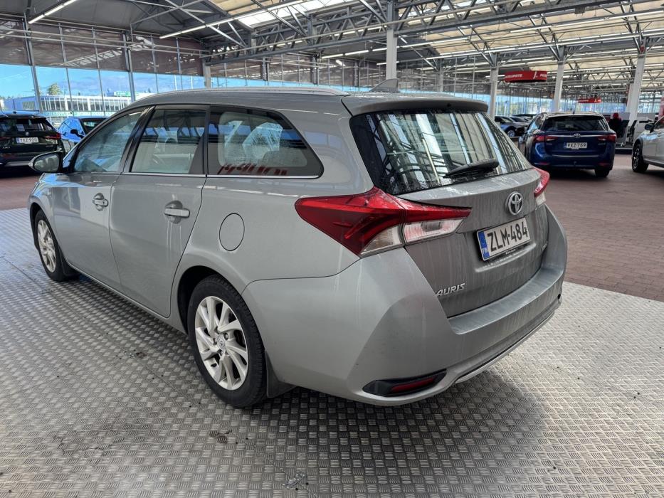 TOYOTA Auris 2017