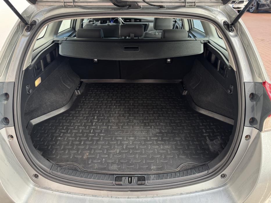 TOYOTA Auris 2017