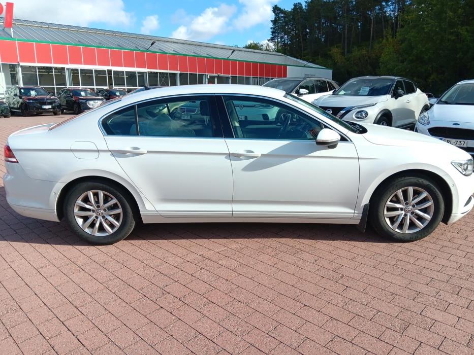VOLKSWAGEN Passat 2018