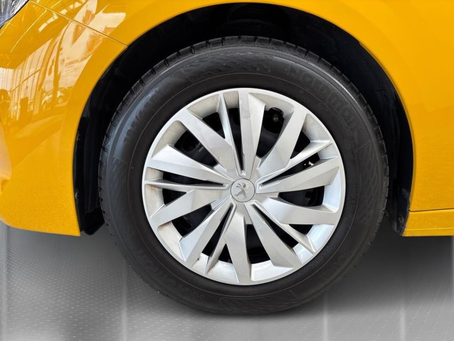 PEUGEOT 208 2022