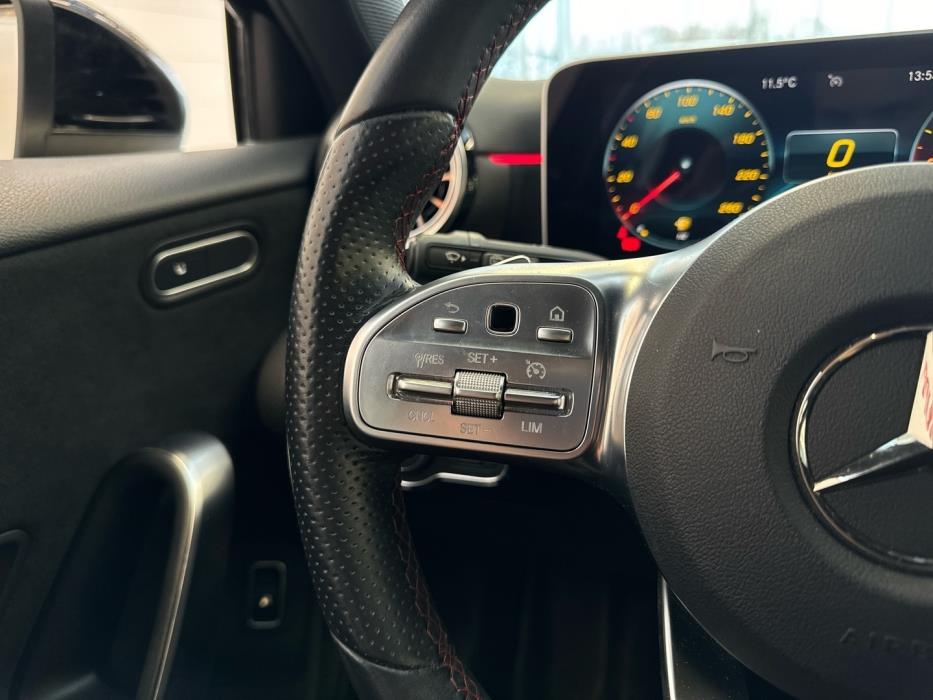 MERCEDES-BENZ A 2020