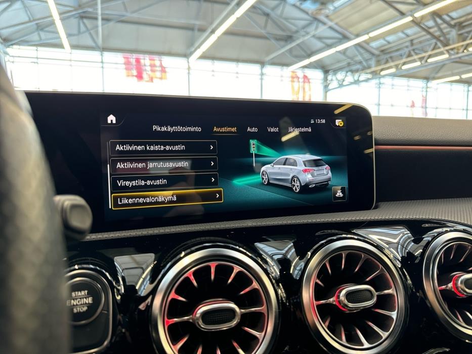 MERCEDES-BENZ A 2020