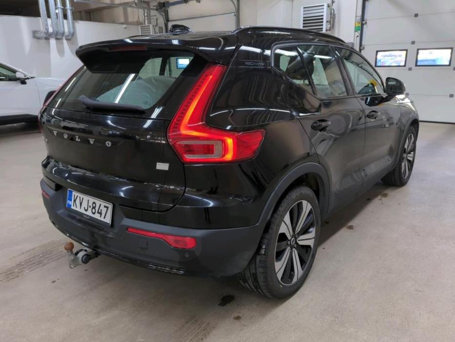 VOLVO XC40 2023