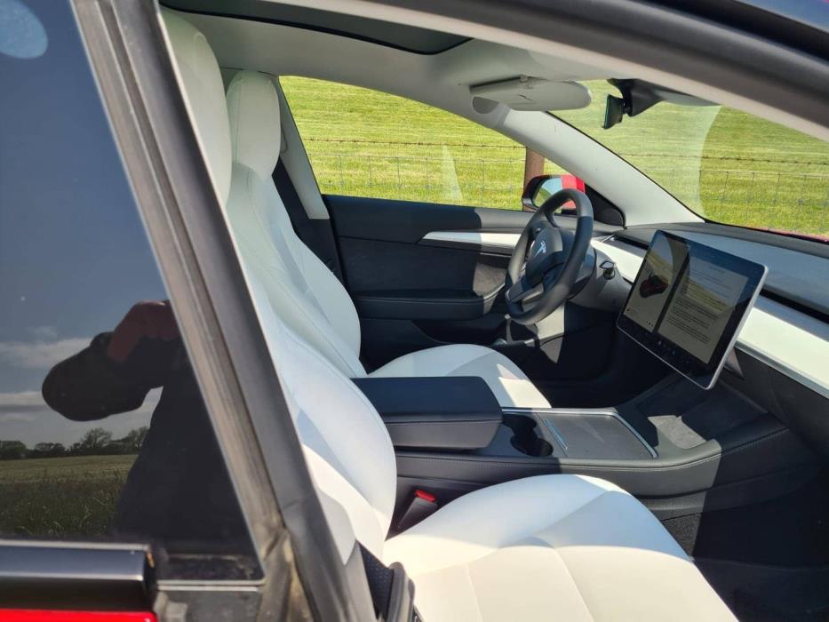 TESLA Model 3 2022