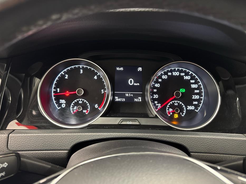 VOLKSWAGEN Golf 2014