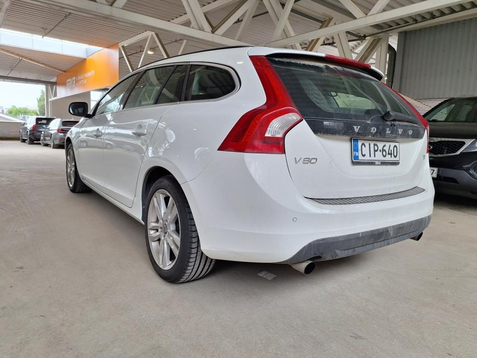 VOLVO V60 2012