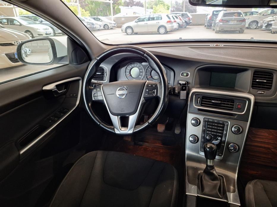 VOLVO V60 2012