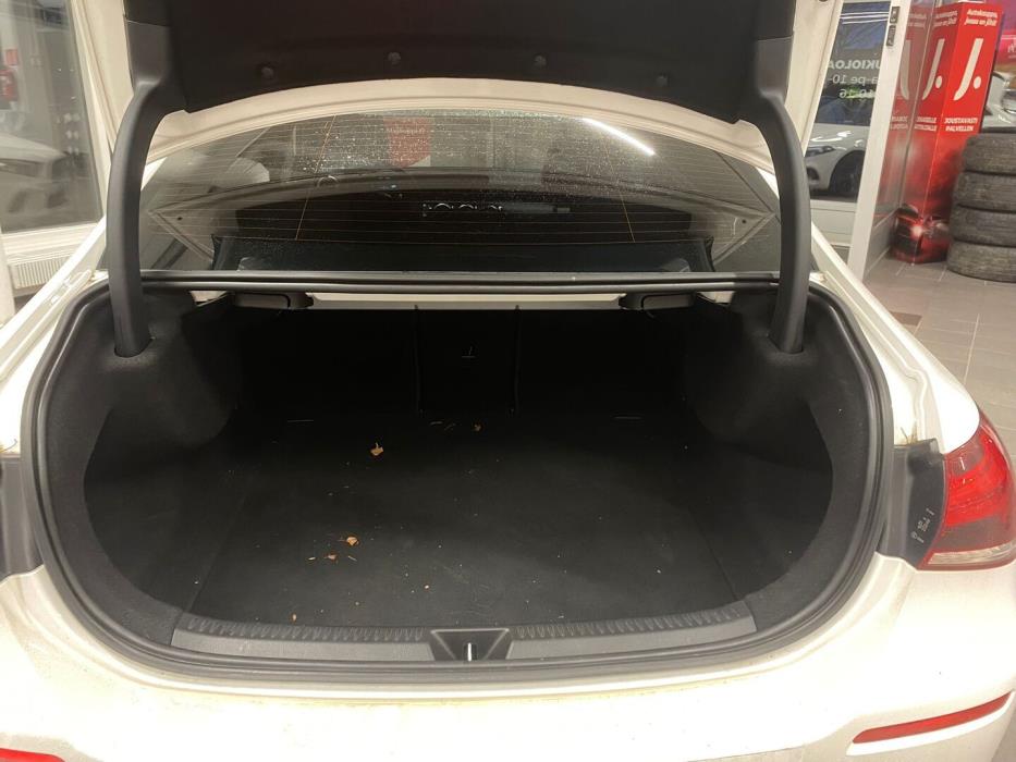 MERCEDES-BENZ A 2020