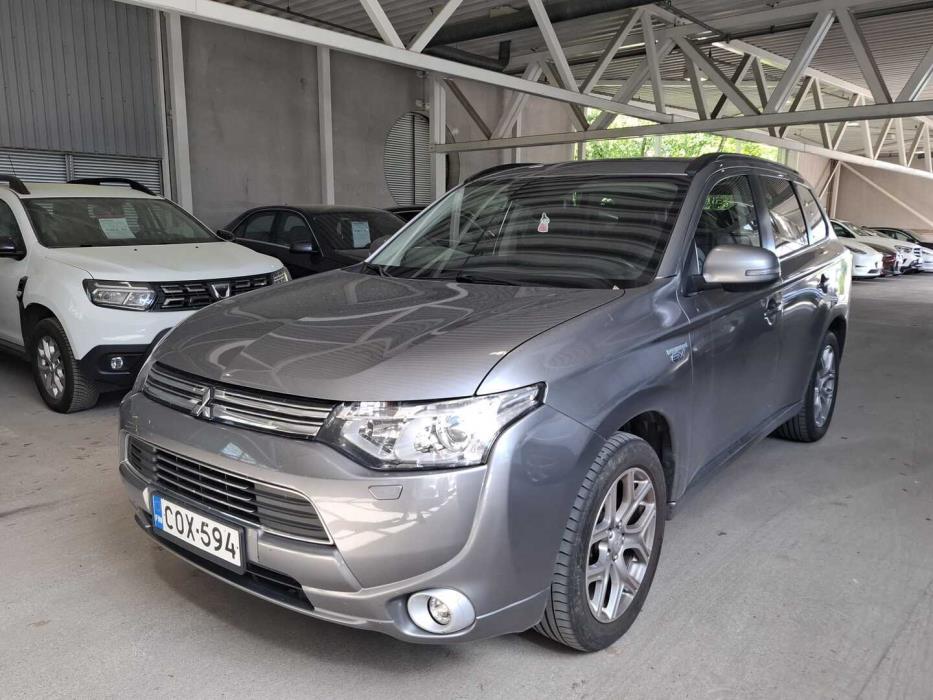 MITSUBISHI Outlander PHEV 2013