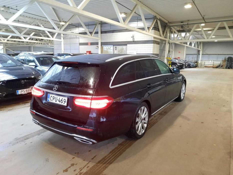 MERCEDES-BENZ E 2017
