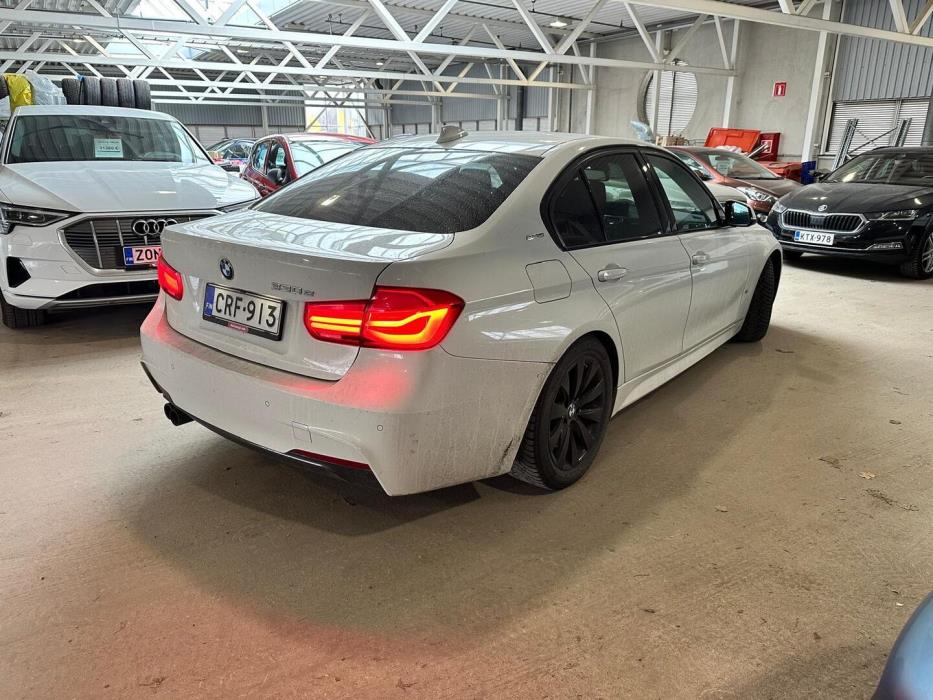 BMW 330 2017