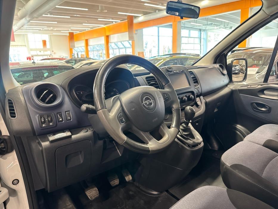 OPEL Vivaro 2016