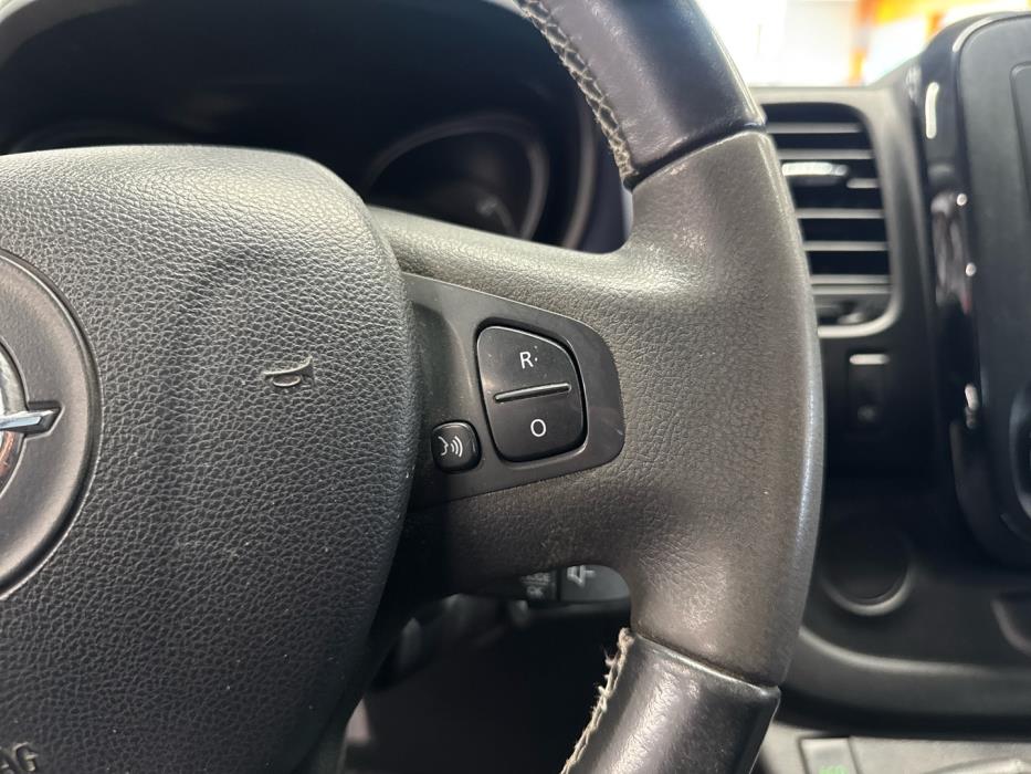 OPEL Vivaro 2016
