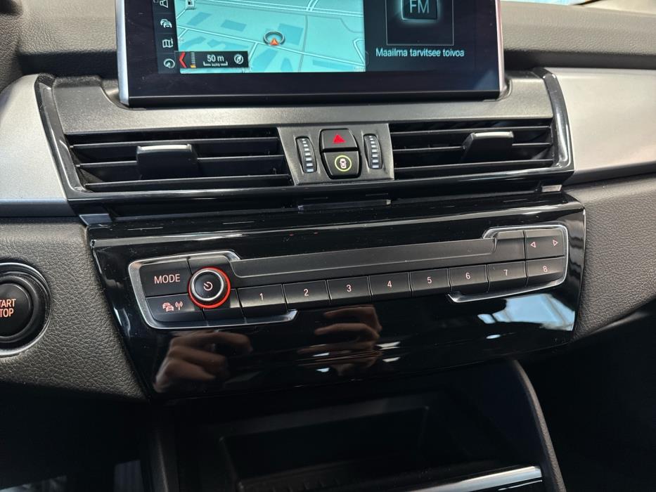 BMW 225 2018