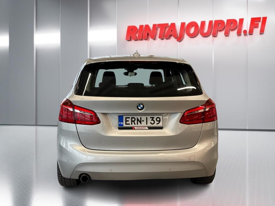 BMW 225 2018