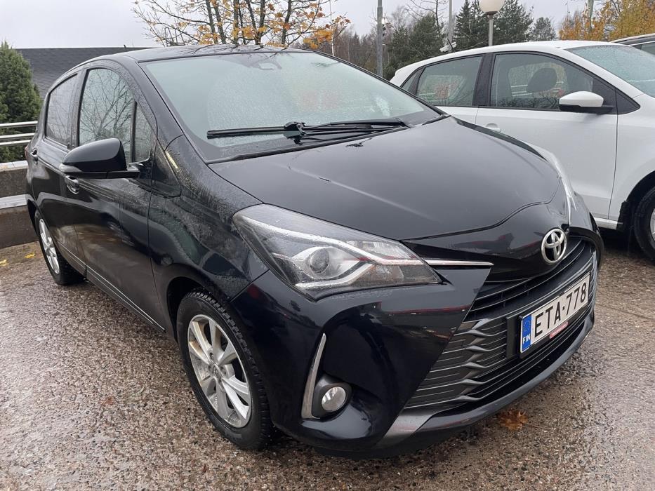 TOYOTA Yaris 2019