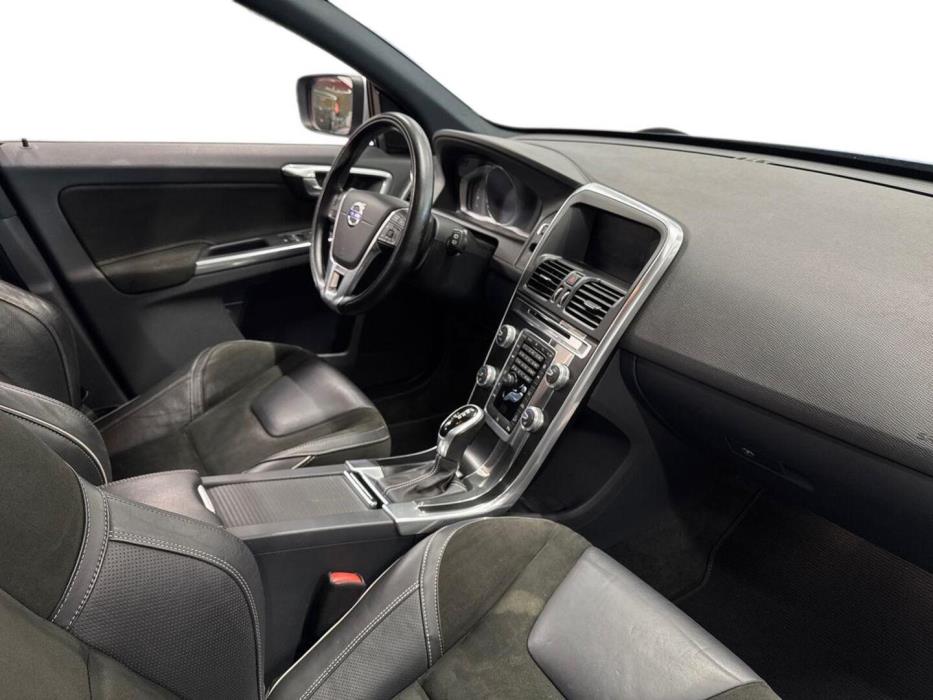 VOLVO XC60 2015