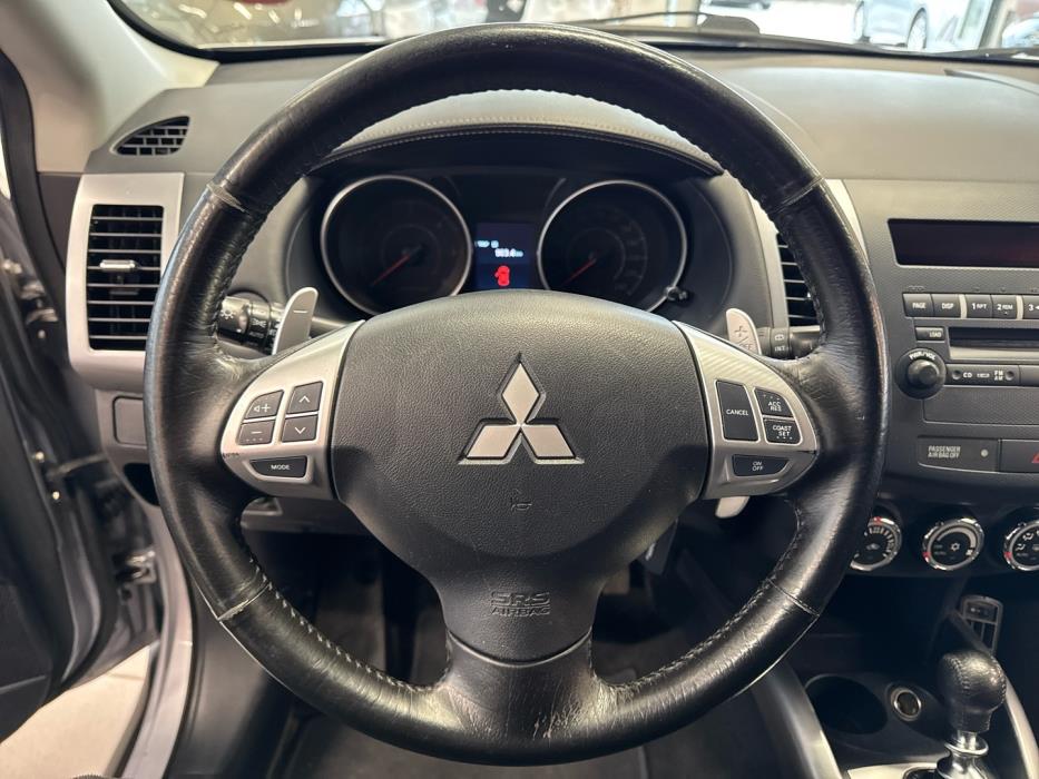 MITSUBISHI Outlander 2012