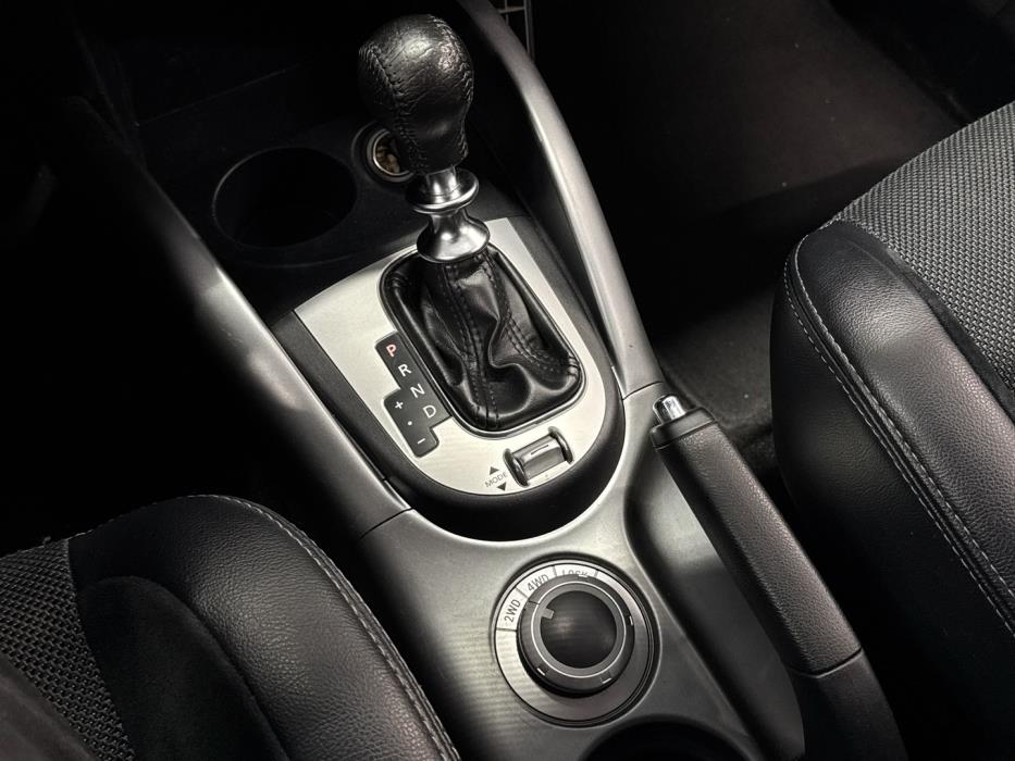 MITSUBISHI Outlander 2012